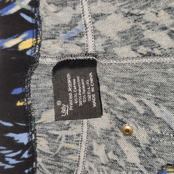 Lildy Printed Jeggings Black with Blue and Yellow Feather Print. - Picture 4 of 6